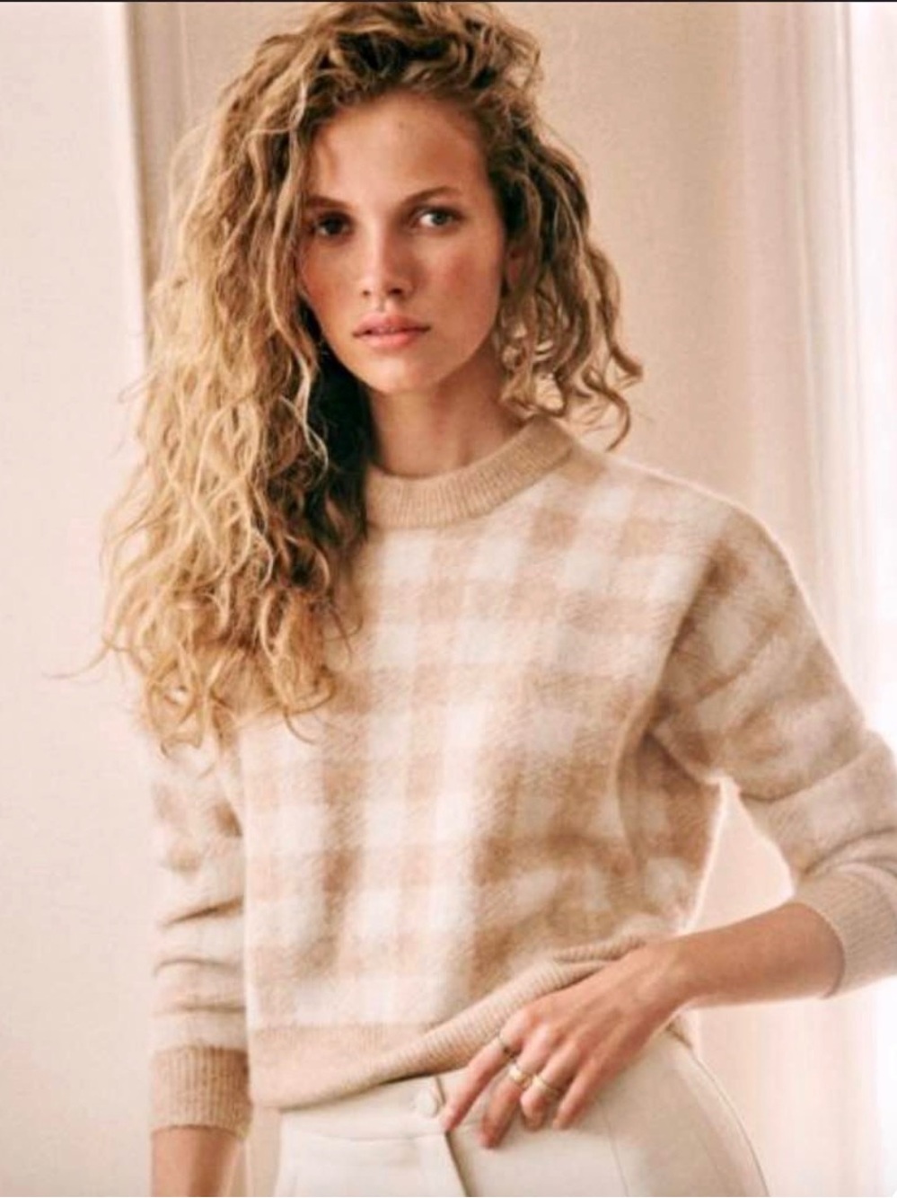 Sézane Beige Plaid Crewneck Sweater - Classic Cozy Knit